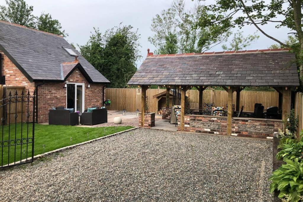 Dove Nest Cottage Blackpool 莱瑟姆-圣安妮 外观 照片